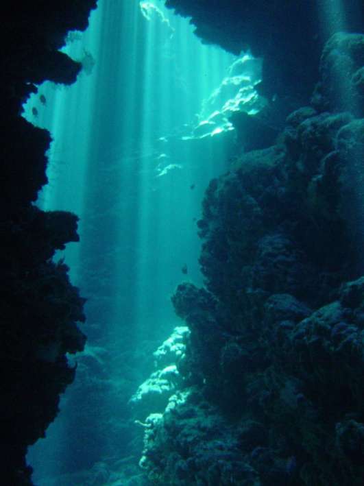 Shaft of light in the Custom Cave. Image by Jenny Harris.