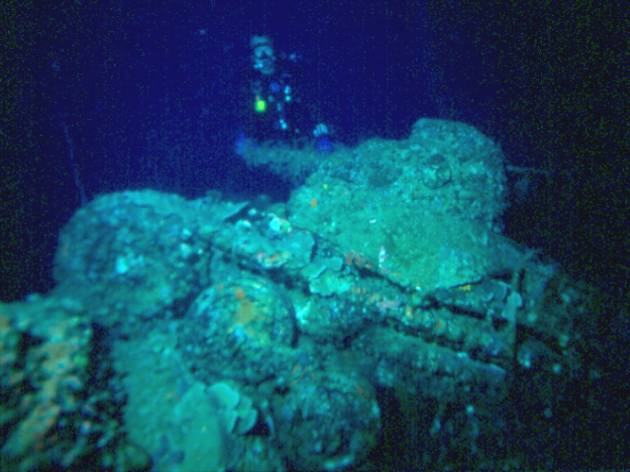Light tank on the foredeck of the San Francisco Maru at 45 metres. Image by Neil Harris